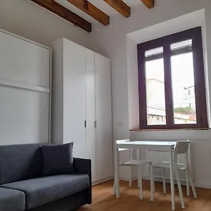 Flat In Milano, Porta Romana Apartament Mediolan