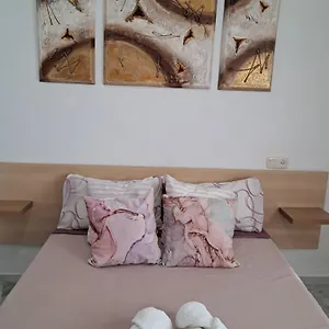 Azahar Fibes Y Garaje-wifi Gratis , Sevilla España